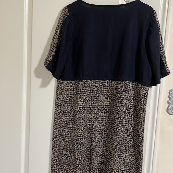 Dress - Picture 5 of 9